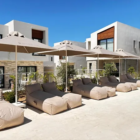Avalon Gardens Pink&blue With Swimming Pools Sauna Restaurant Gym Villa Emba